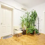 Caragiale Апартаменти